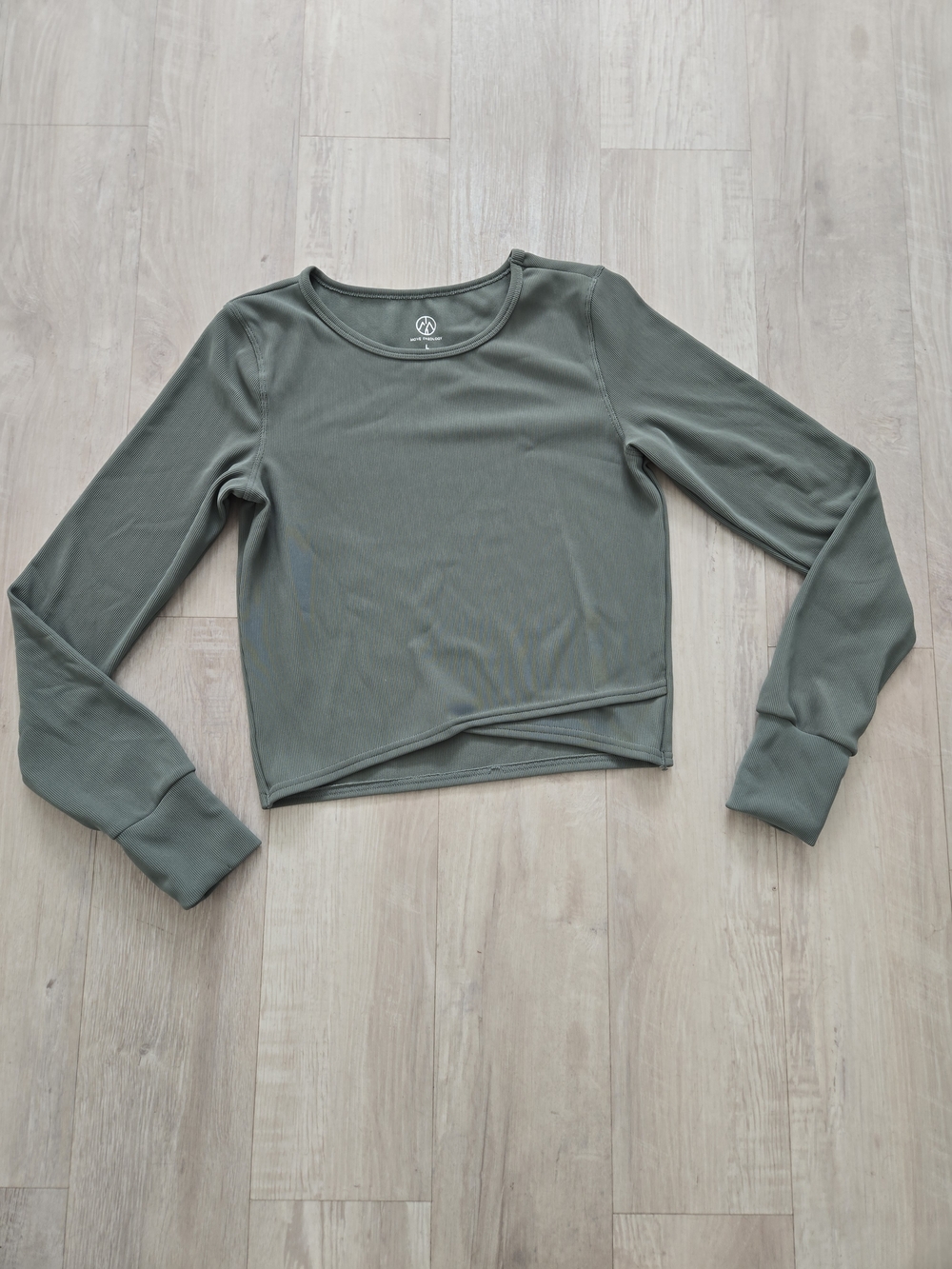 Move Theology Women’s Sage Green Long-Sleeve Cropped Tee